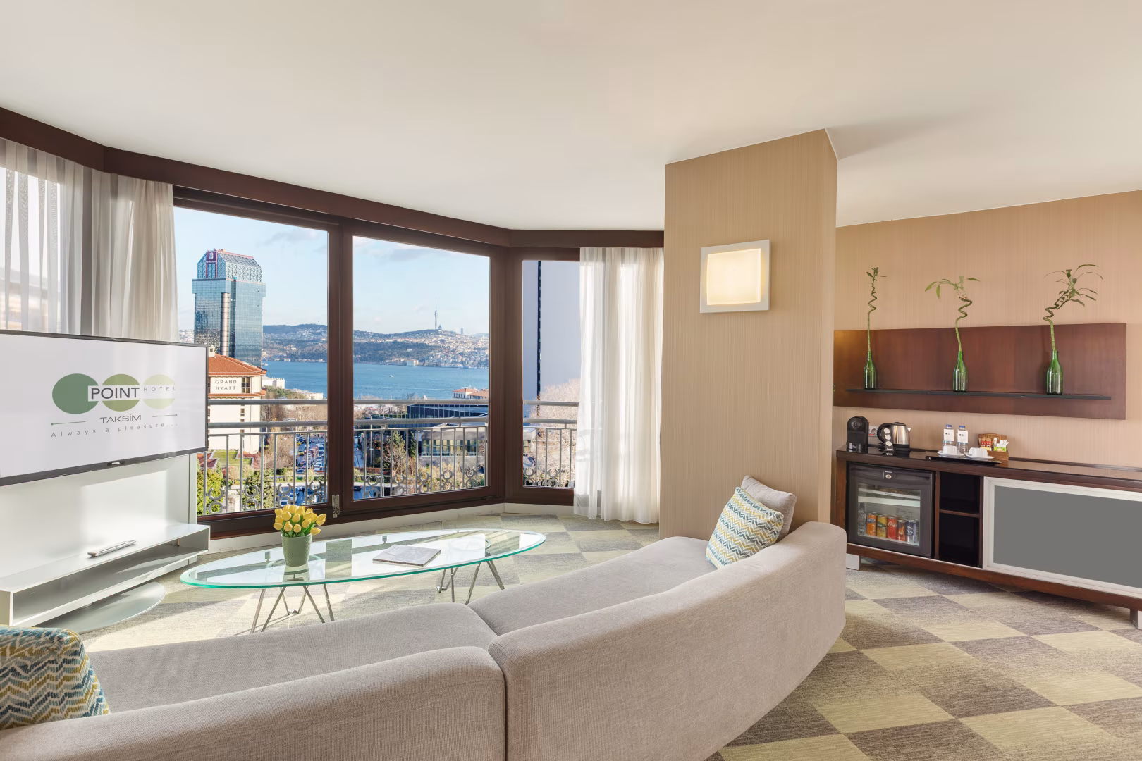 Point Hotel Taksim - Taksim'de 5 yıldızlı otel, şehir ve Boğaz manzarası